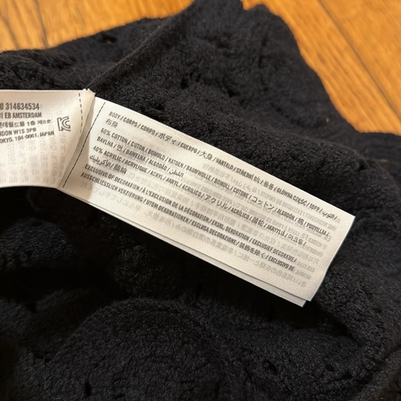 NWT Abercrombie & Fitch cropped crochet eyelet floral top black blouse Small - Picture 5 of 5